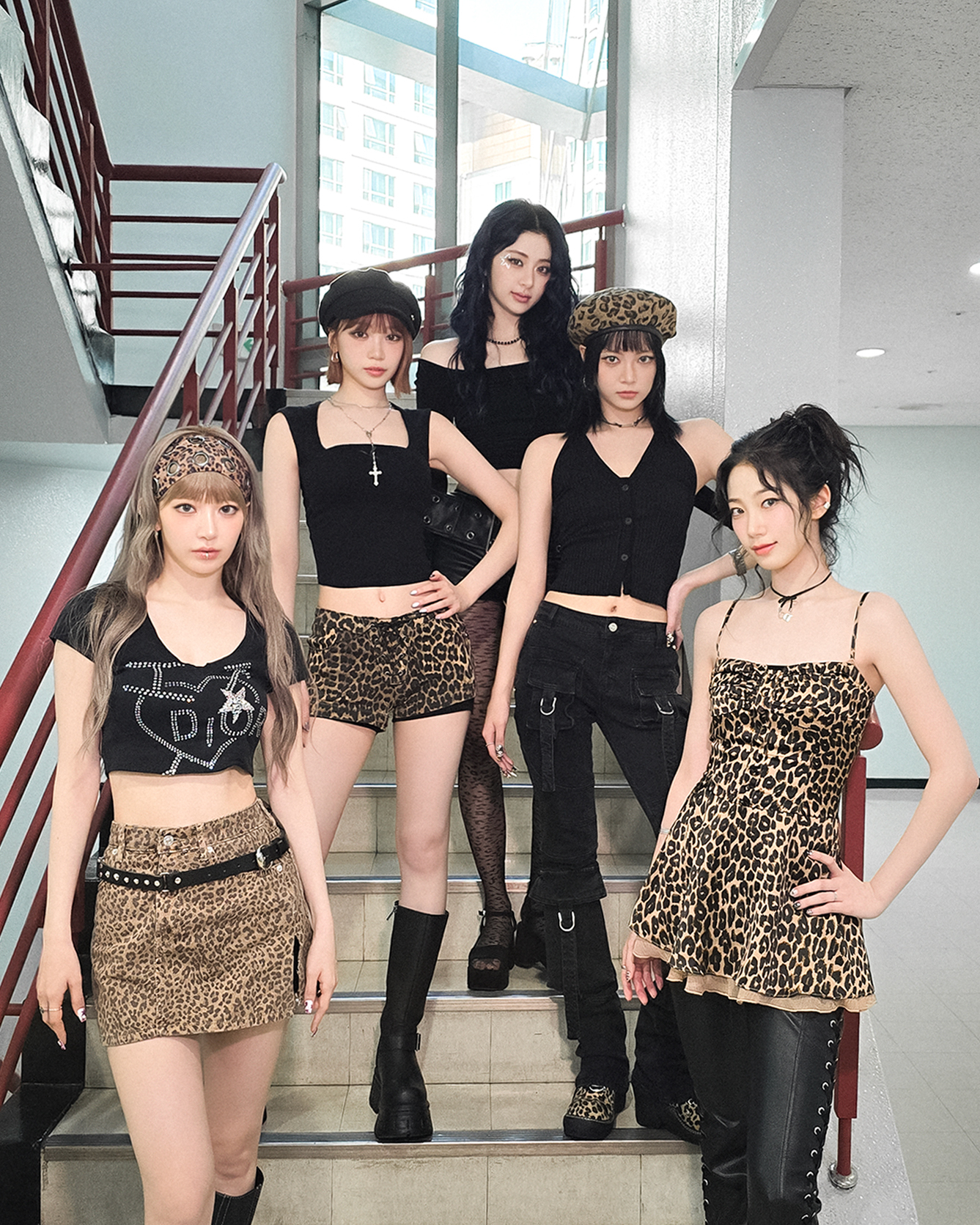 GWX_OZPbQAEJLxZ?format=jpg&name=large