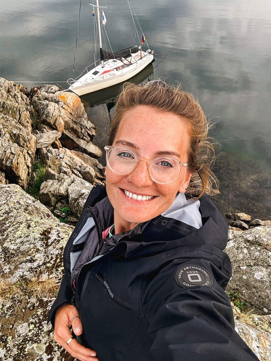 VmgShop's tweet photo. Hello September!!!
The right jacket for any condition. ☔️ ☀️ 💨 
Waterproof - Breathable - Ultralight 😎
https://t.co/jUKPjrFPkN
Check it out! 👆

#jacket #breathable #ultralight #waterproof #sailing #newcollection #classic #codezero #codezerosportswear #checkitout #vmgshop https://t.co/b4Mpo4NBX1