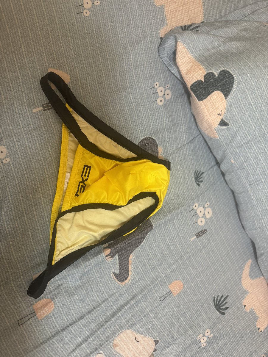 第一次這樣見面交換內褲（熱騰騰！？

結論就是能駕馭這內褲的人真的很厲害，尤其是有反應之後～～

總之 我放棄 XD