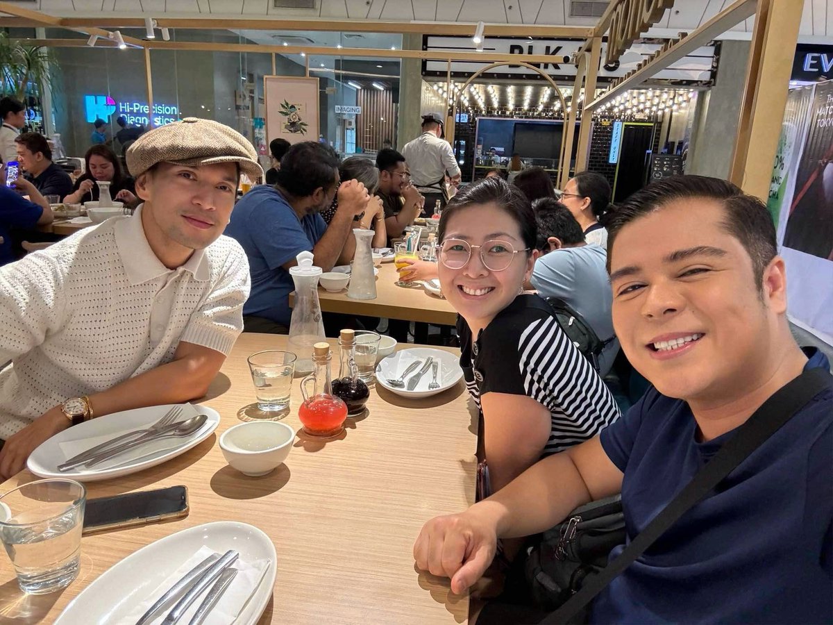 noellissimo's tweet photo. From late lunch to late night. https://t.co/XnlnckjW6S
