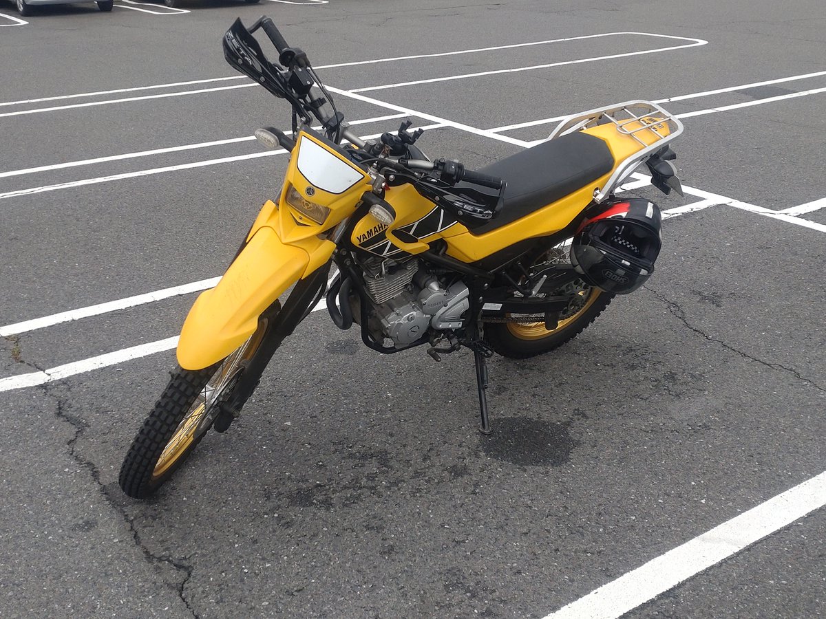 KmXel's tweet photo. ゼルビスと入れ替えの子です。
どっしりしたバイクばかり乗ってたので軽さが新鮮ですね。 https://t.co/RV12vnXOpX