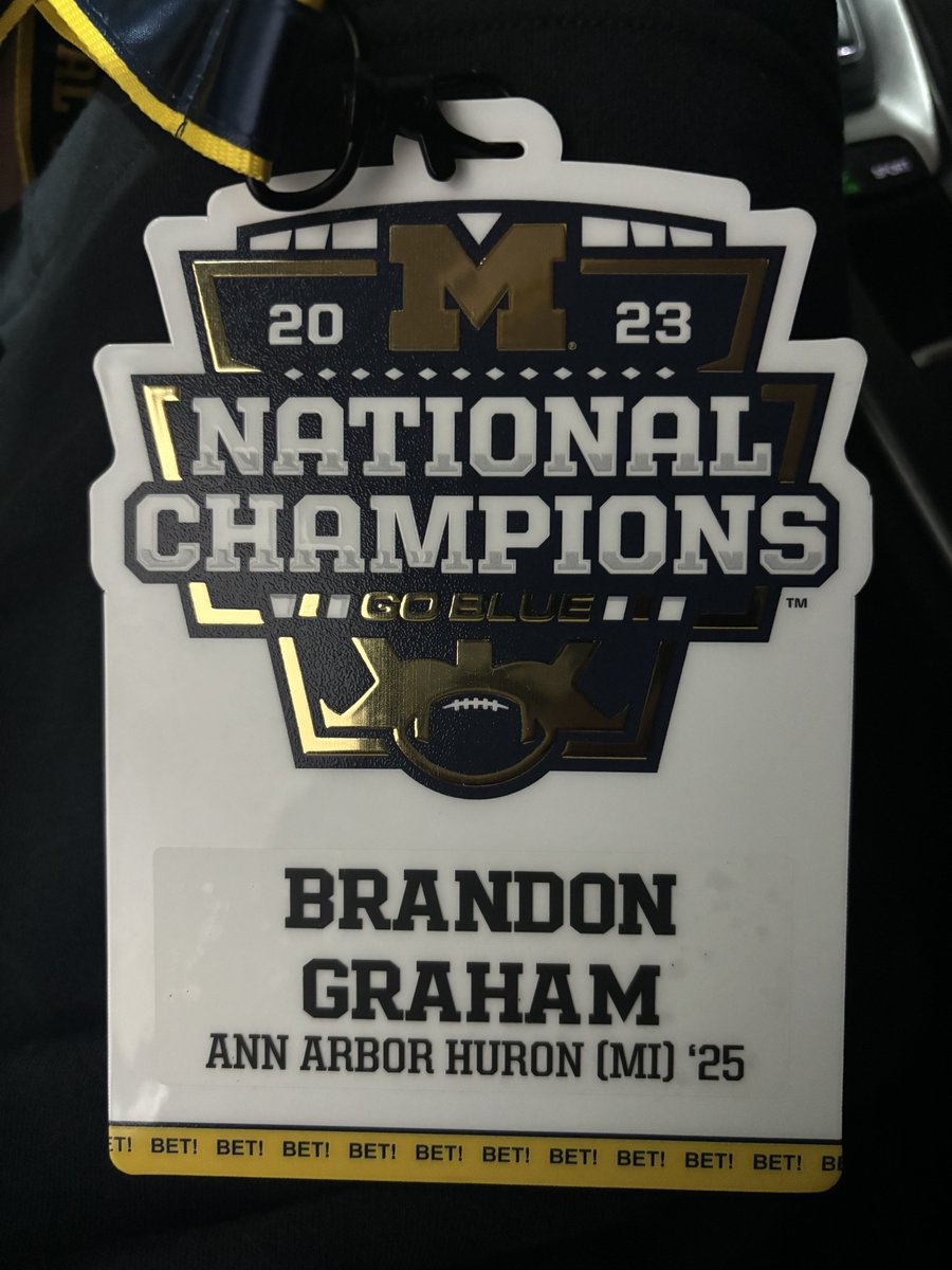 _brandongraham's tweet photo. I had a great time tonight as a Game Day Recruit at Michigan vs Fresno State. #GoBlue https://t.co/Fj8mYhgAqK
