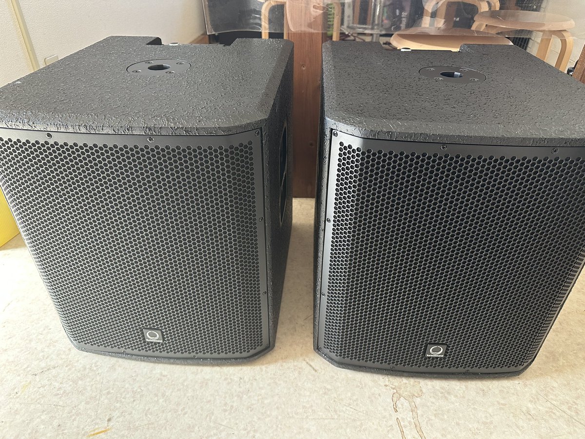ctlab's tweet photo. とりあえず開梱完了
ウーファー自体はそんなに大きくない
けど重い
#turbosound #ip12b https://t.co/wVjS1F9qLj