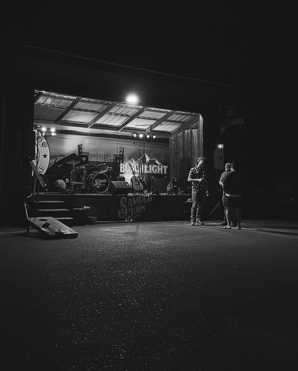 Miah Detjen Wander tweet media