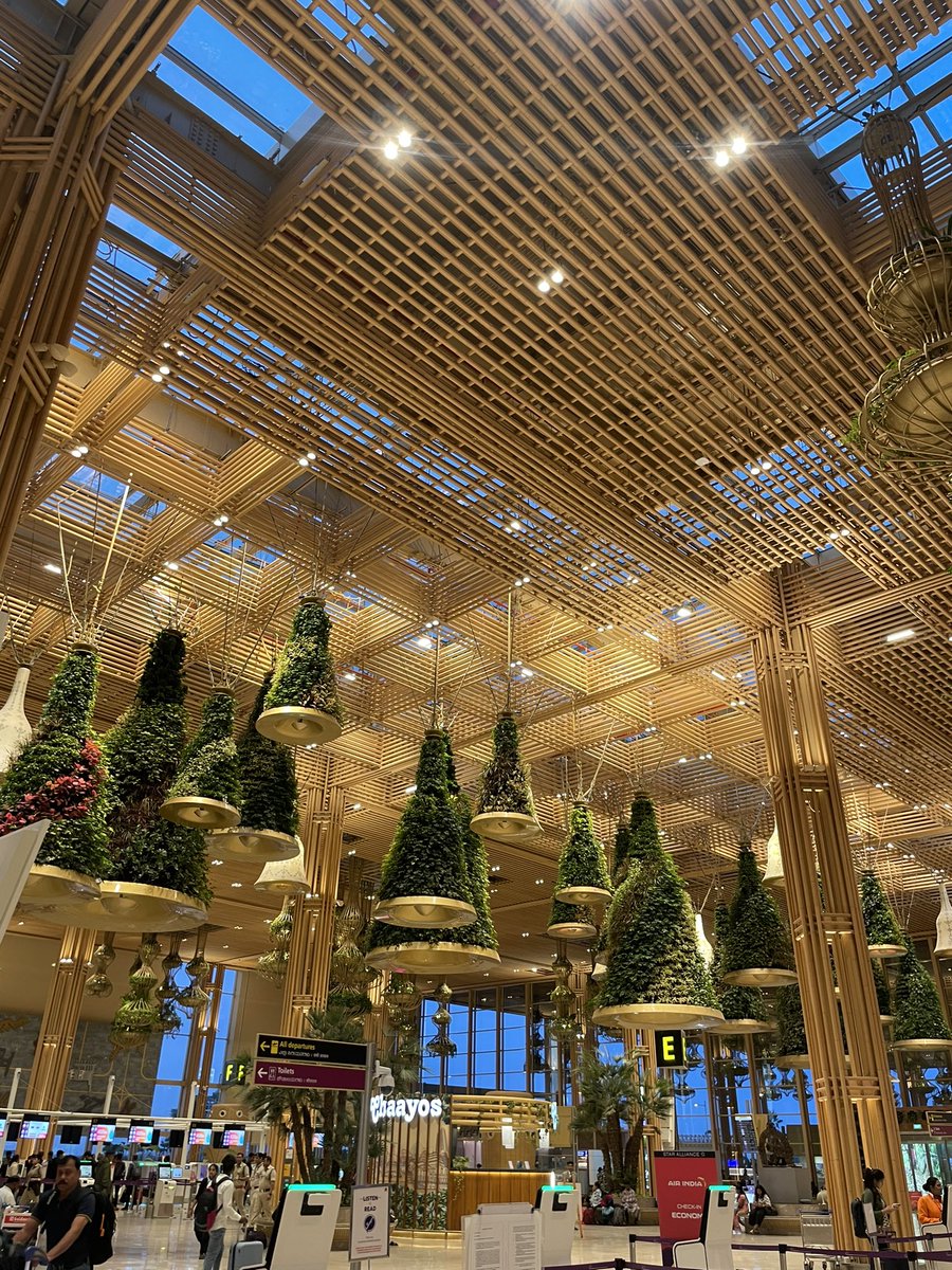 saurabh47g's tweet image. T2 Beauty ❤️