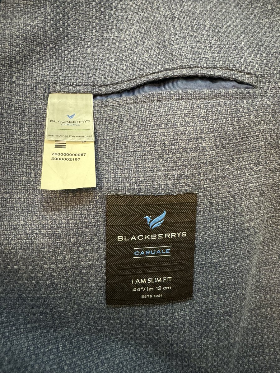 RakeshMoza1's tweet photo. @BlackberrysMW @RCityMall Substandard quality Mens wear being sold at Blackberry’s R-city outlet #CausualJackets 
A Jacket worth 8k, quality issues in less than 60 days of purchase. #shutdown Blackberrys. Registered complaint but no action. 
#cheating #Fraud https://t.co/dTwFRvXtnd