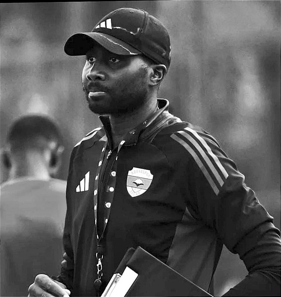 Sol, repose en paix mon pote. 
Je pense très fort à ta famille, à tes proches. 
Tu étais là joie de vivre, tu étais là bienveillance. Tu étais un homme en or et tu vas me manquer.