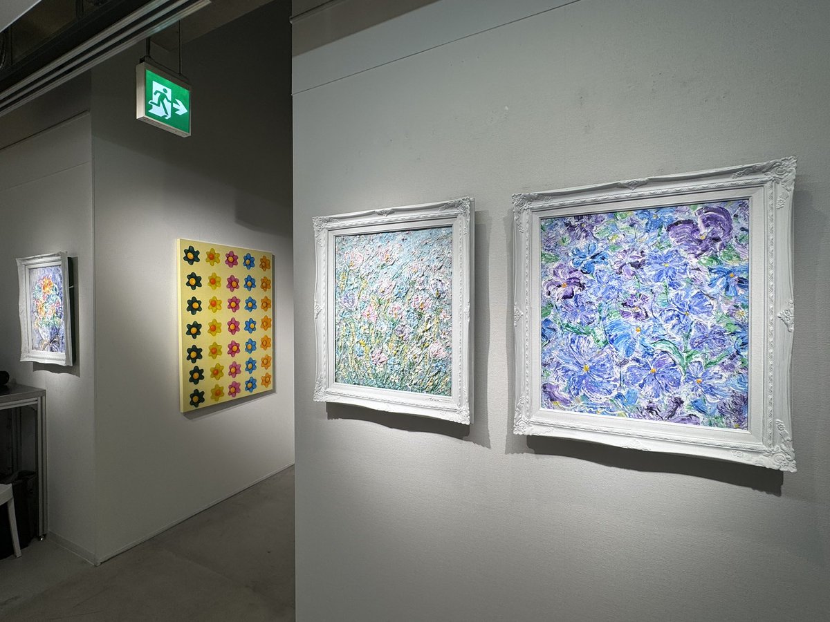 kimushin7's tweet image. GROUP EXHIBITION 『Earth Angels』
あいにゃん本日も在廊ありがとうございました🖼️🥂✨滑り込みで訪れてくれたすぅちゃんにも立ち会えて良かった☺️✨
@aina0703 @sumiredooon 
#SDSTYO #streetdreamsmag
#SDMfeatures #ART