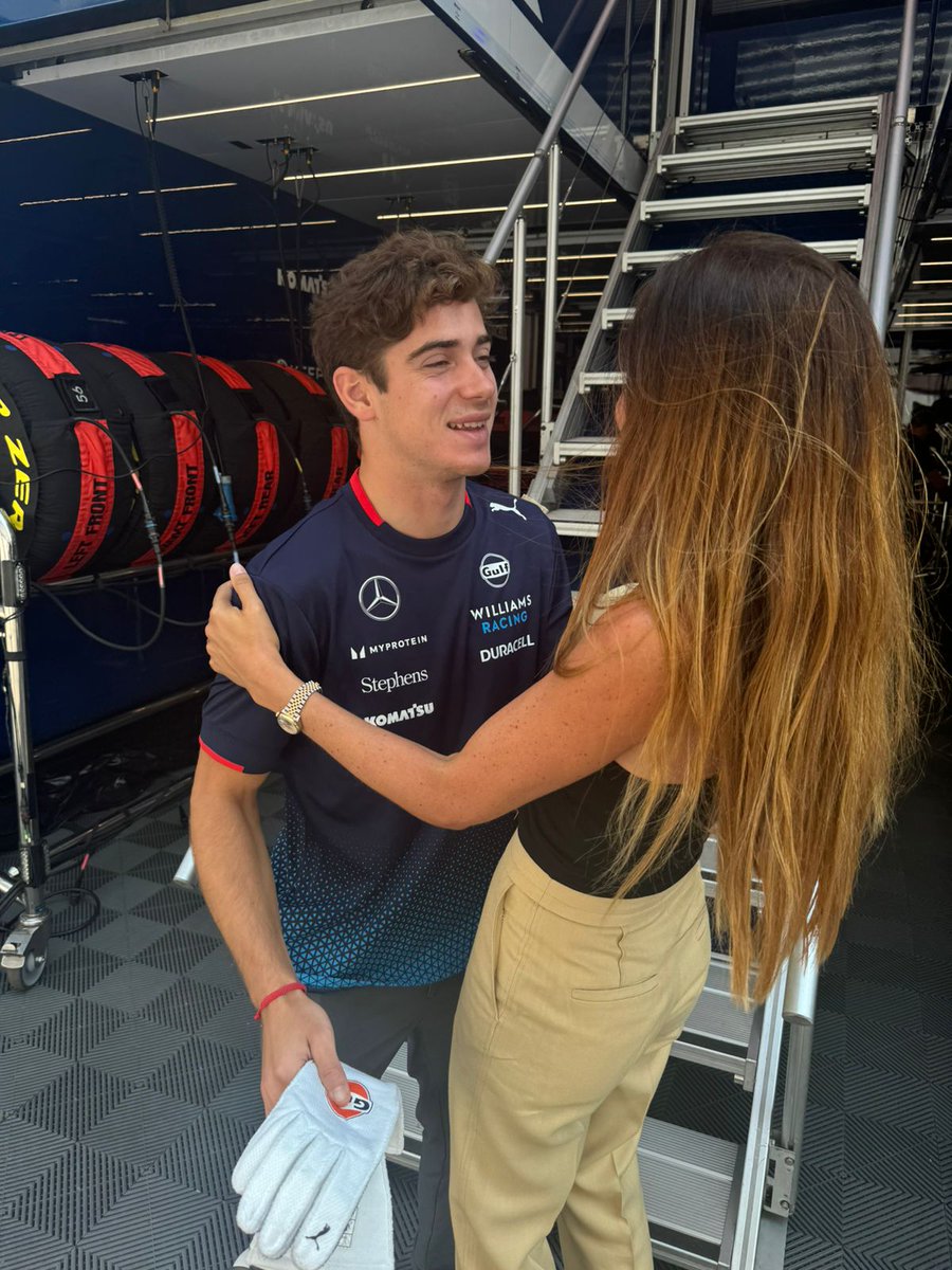 PatPomies's tweet photo. Cómo no iba a estar acá abrazándote en tu día más especial, @francolapinto!! Hoy vas a hacer historia y no me lo perdía por nada del mundo. Orgullosa de acompañarte a soñar. Vamos!!! 🇦🇷

#FranColapintoEnF1 #ItalianGP #F1 #Monza https://t.co/RQdIUl6nBN