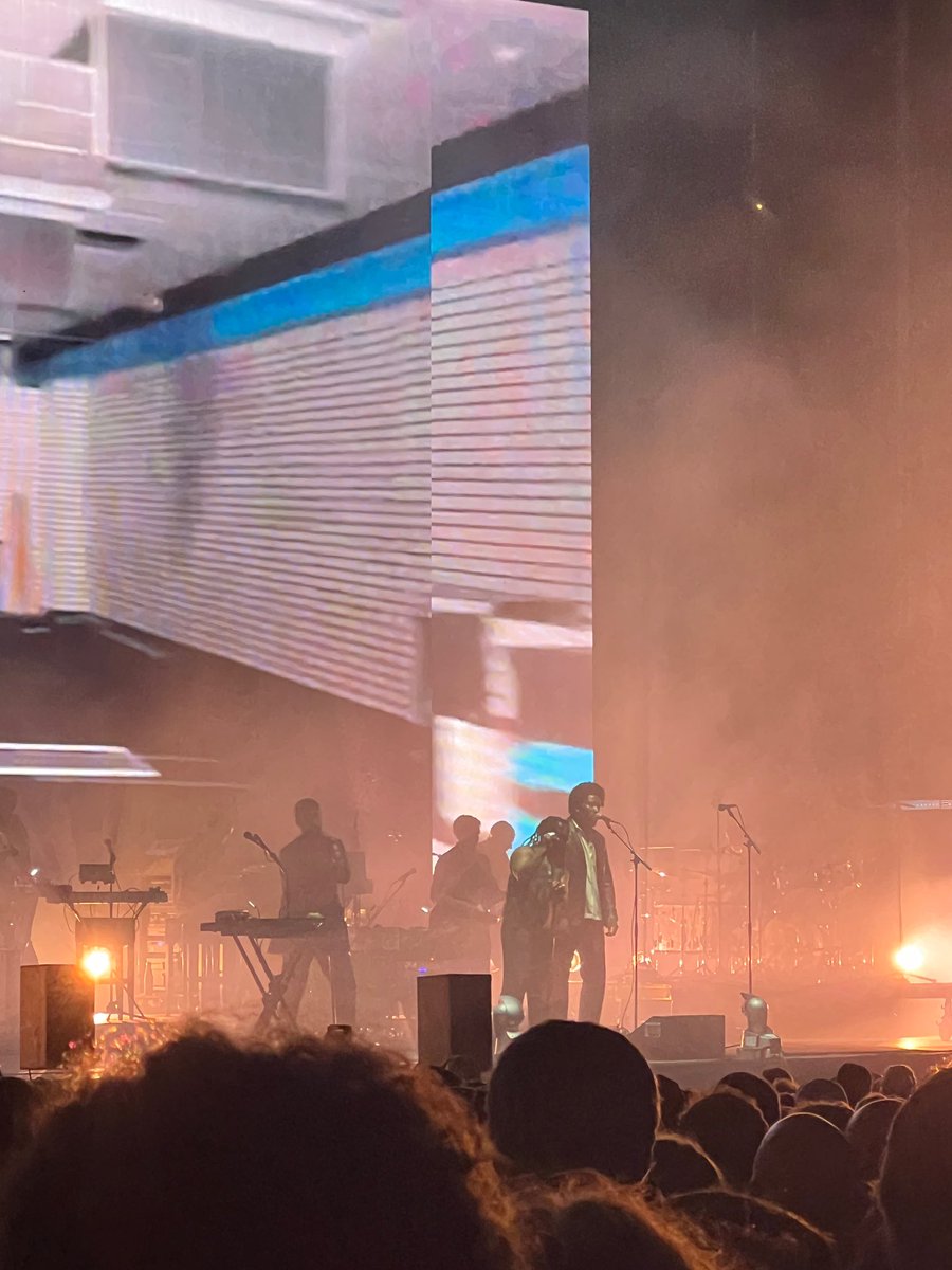 Wences Sanz-Alonso (@stereochromo) on Twitter photo Muy agradable sorpresa que anoche, en el concierto de Massive Attack, invitaran a Young Fathers. Hacía más de 10 años que no veía en concierto a los Massive y siguen haciendo unos directos potentísimos.
<a href="/KaloramaMadrid/">Kalorama Madrid</a> Muy agradable sorpresa que anoche, en el concierto de Massive Attack, invitaran a Young Fathers. Hacía más de 10 años que no veía en concierto a los Massive y siguen haciendo unos directos potentísimos.
<a href="/KaloramaMadrid/">Kalorama Madrid</a>