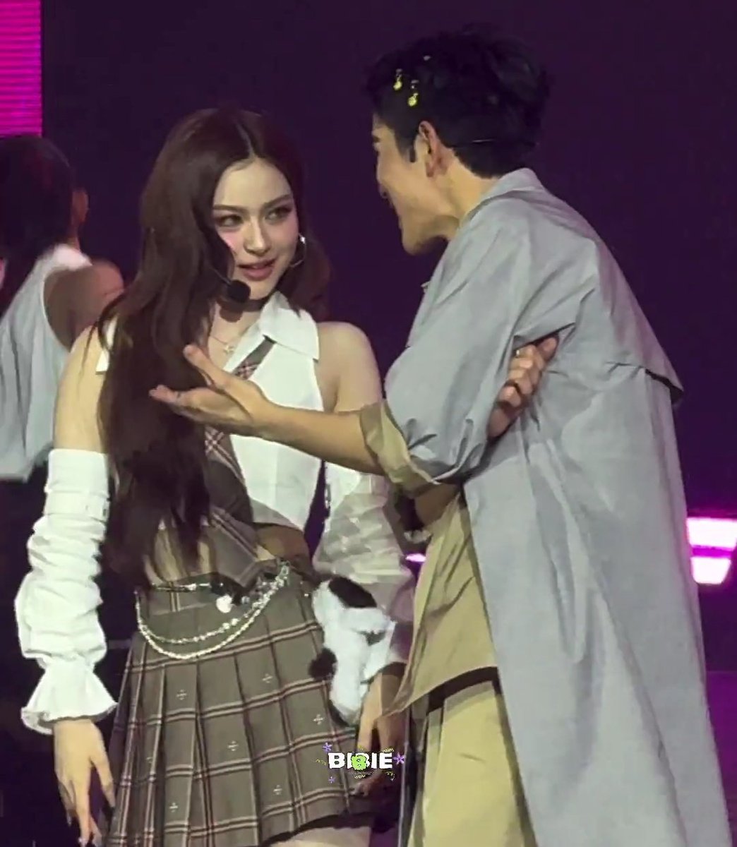 fourth primii omg !!! 😭😭😭

#primiily #Fourthnattawat
#GFRunTheWorldConcertD2