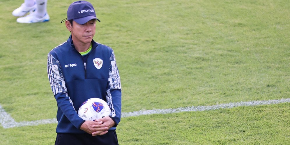 IFMalang's tweet photo. VIDEO: Pemain Timnas Indonesia Sempat Terlambat Latihan Gara-Gara Senayan Macet Parah https://t.co/Wdt2I1YBmS https://t.co/kcCvYOiKmb