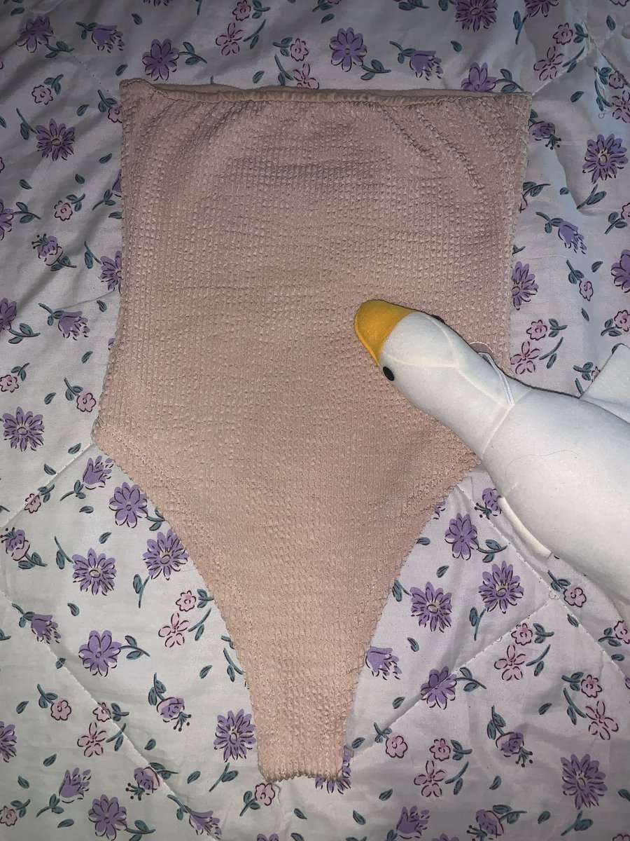 nameyaye's tweet photo. บอดี้สูทใส่เที่ยวตะเล cute mak !𓆞
Size: s 
ไม่มีตำหนิ 
🏷️ ส่งต่อ 60.- https://t.co/QetbdOaau4