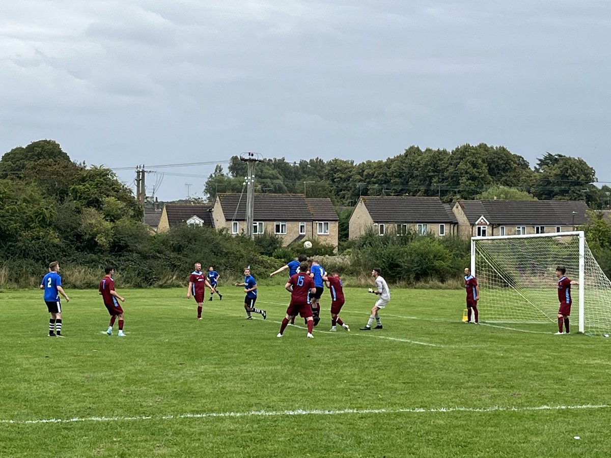 Unfortunately we weren’t able to get the result we wanted yesterday as we were narrowly defeated 3-2.
After a lacklustre first half we came out fighting in the second but just couldn’t find the killing blow to earn a draw.
We go again Tuesday against Minchinhampton away. UTC!