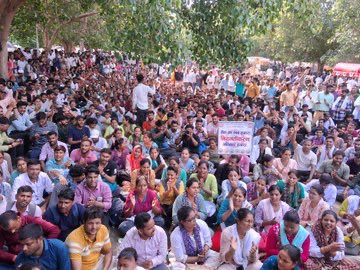 ChoSitapur47817's tweet photo. @myogiadityanath जी #CHO का बहुत शोषण हो रहा है,स्वास्थ्य विभाग के उच्च अधिकारी आपकी छवि धूमल कर रहे हैं, आपसे 17,000 #CHO का निवेदन है हमारी जायज मांग को पूरा करें #UP_CHO_PROTEST #CHO_PROTEST
@PMOIndia @JPNadda @brajeshpathakup @bharatbeniwal_ @CHOFB_RAJASTHAN @KatakwalSaurav https://t.co/l4ac3NcM6c