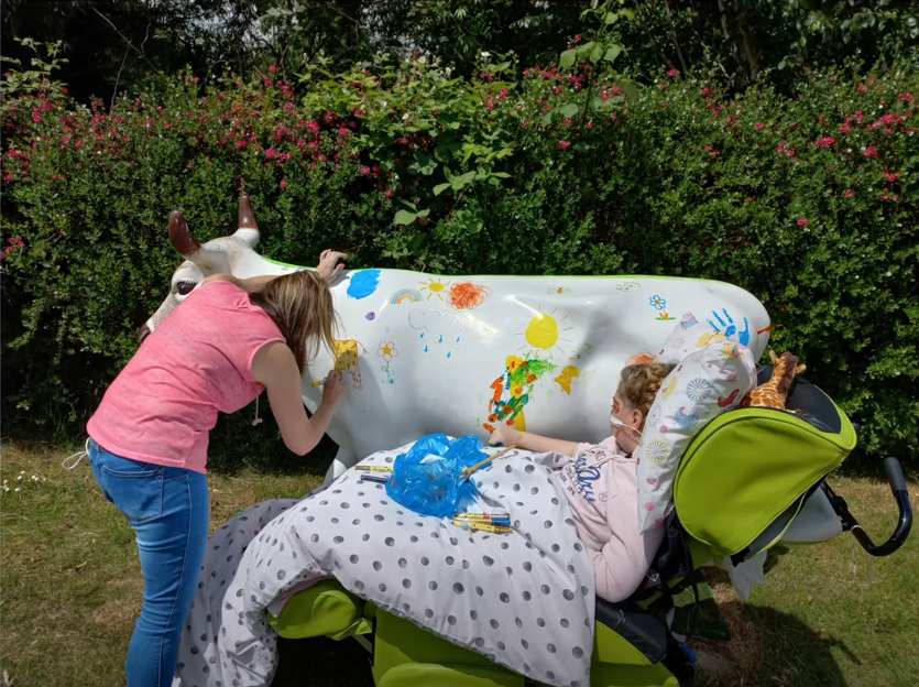 Hospice UK (@hospiceuk) on Twitter photo Since 1996, <a href="/NGSOpenGardens/">National Garden Scheme</a> has donated over ÂŁ7.4m towards hospice care across the UK.
The gardens at <a href="/SSChospices/">Shooting Star Children's Hospices</a> provide a space where families receiving specialist care can make memories together.
These gardens are lifelines for patients like Ellie.
youtube.com/watch?v=dl33qp… Since 1996, <a href="/NGSOpenGardens/">National Garden Scheme</a> has donated over £7.4m towards hospice care across the UK.
The gardens at <a href="/SSChospices/">Shooting Star Children's Hospices</a> provide a space where families receiving specialist care can make memories together.
These gardens are lifelines for patients like Ellie.
youtube.com/watch?v=dl33qp…