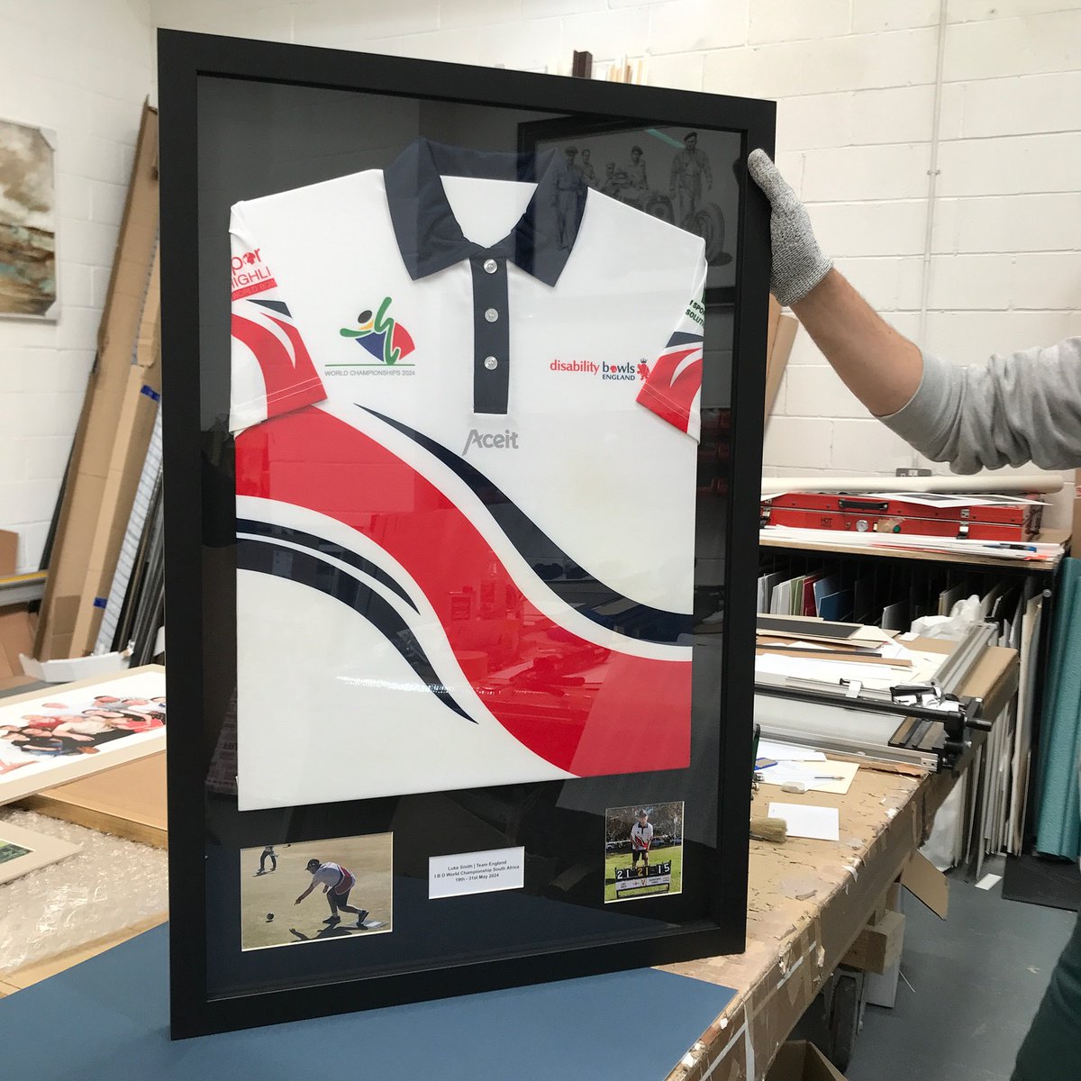 England bowls shirt  📷 framed with photos of the winning game 📷 Bring your hero sports shirts in for framing today…   Get it on the wall and add it to your collection.

masterframers.co.uk