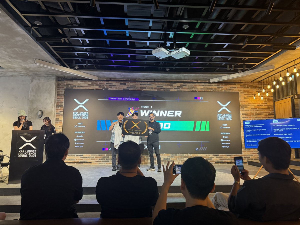 emy_wng's tweet image. For the Finance Dapp Service track, Ricoo is the winner! Congrats! #XRPLHackathon