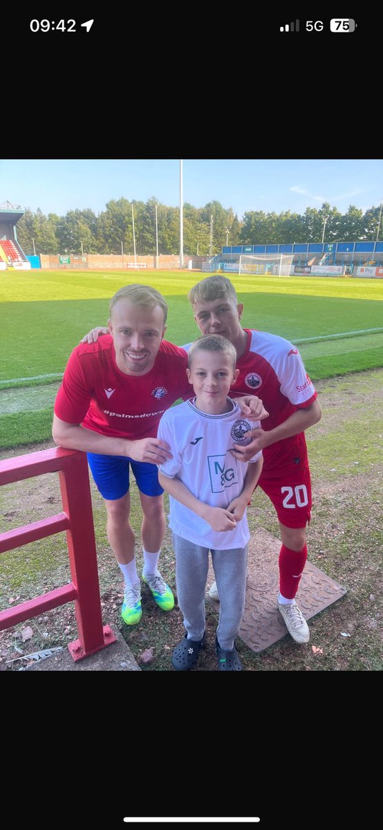 When you’ve got the kit swap at the ready for whatever uncle is winning 😂😂