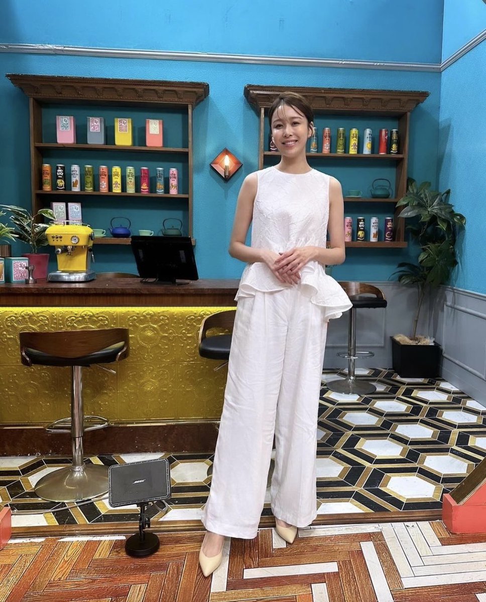 A9Nkx's tweet photo. 🟧アナウンサーニュース🟧
良原安美(TBS)
サンデージャポン、
本日もご視聴ありがとうございました😊
アミーゴの衣装がこちら!
オールホワイトコーディネートでした🤍
トップス、パンツ
#adeam
アクセサリー
#etebijoux
#ete
#jouete
#良原安美 https://t.co/tHt1szCNDu