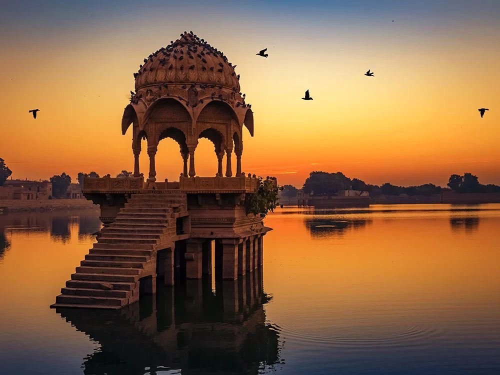 Indian_Culture8's tweet photo. 𝐆𝐨𝐥𝐝𝐞𝐧 𝐜𝐢𝐭𝐲, 𝐉𝐚𝐢𝐬𝐚𝐥𝐦𝐞𝐫

#MertRamazanDemir #Afram #AnanyaPanday
#GranhermanoCHV #GranHermamoCHV #GrandBINIverse #GranHermano #Paris2024 #Yrkkh #Bbnaija                 #BBN                #NarinGüranNerdesin https://t.co/yNaCsmLERY