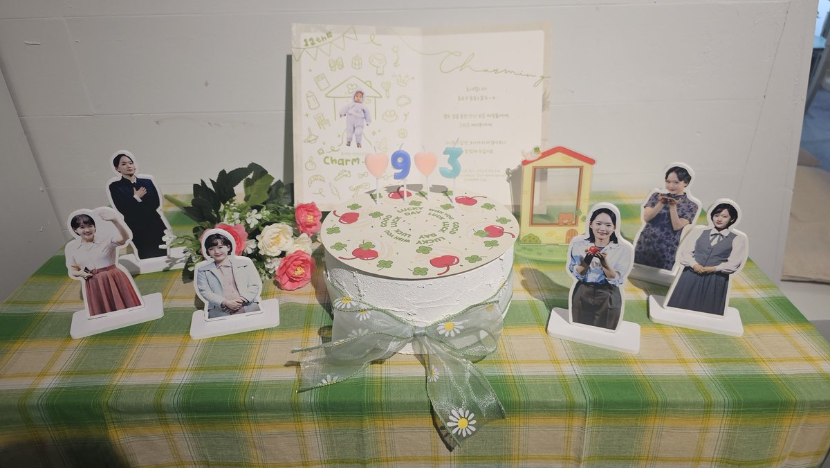 say_MUTH's tweet photo. 인기 배우 임찬민 배우님의
12주년 데뷔를 축하드립니다 🫶
#CHARM_ing
#초대장_챠밍으로부터
#챠밍나비_날갯짓을_아는사람_많아져라 https://t.co/5PY0u2yaWp