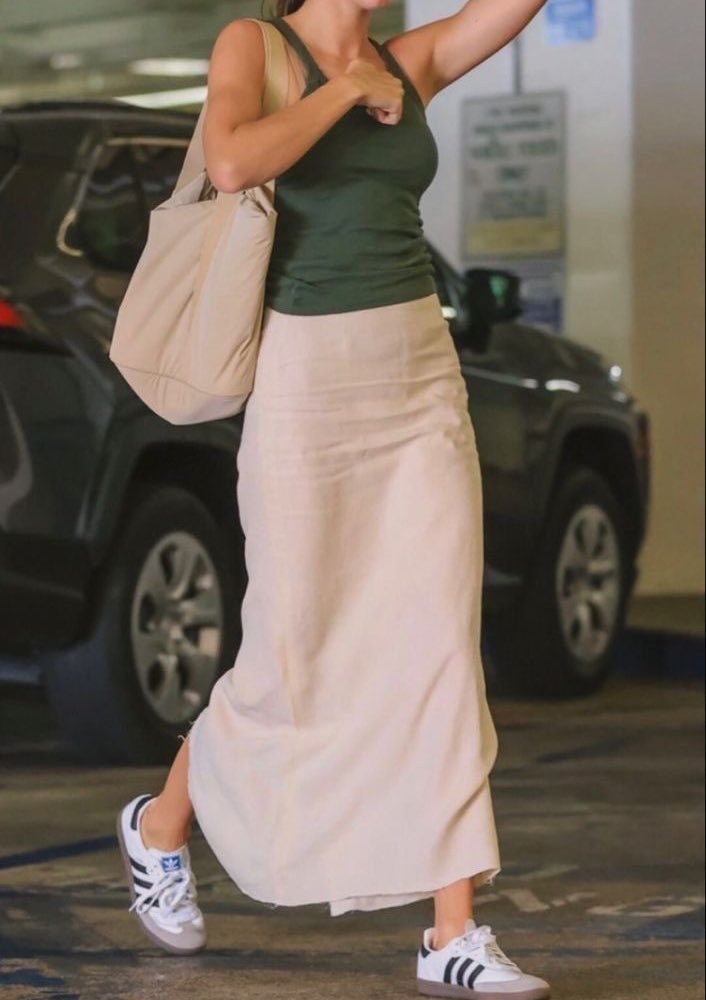 paetpan_taewty's tweet image. แต่งตัวตาม #basicoutfit นี้ง่ายๆ 
พิกัดเสื้อ  s.shopee.co.th/6fOADTZw79
พิกัด กระโปรง s.shopee.co.th/7Kdr0a5uQf