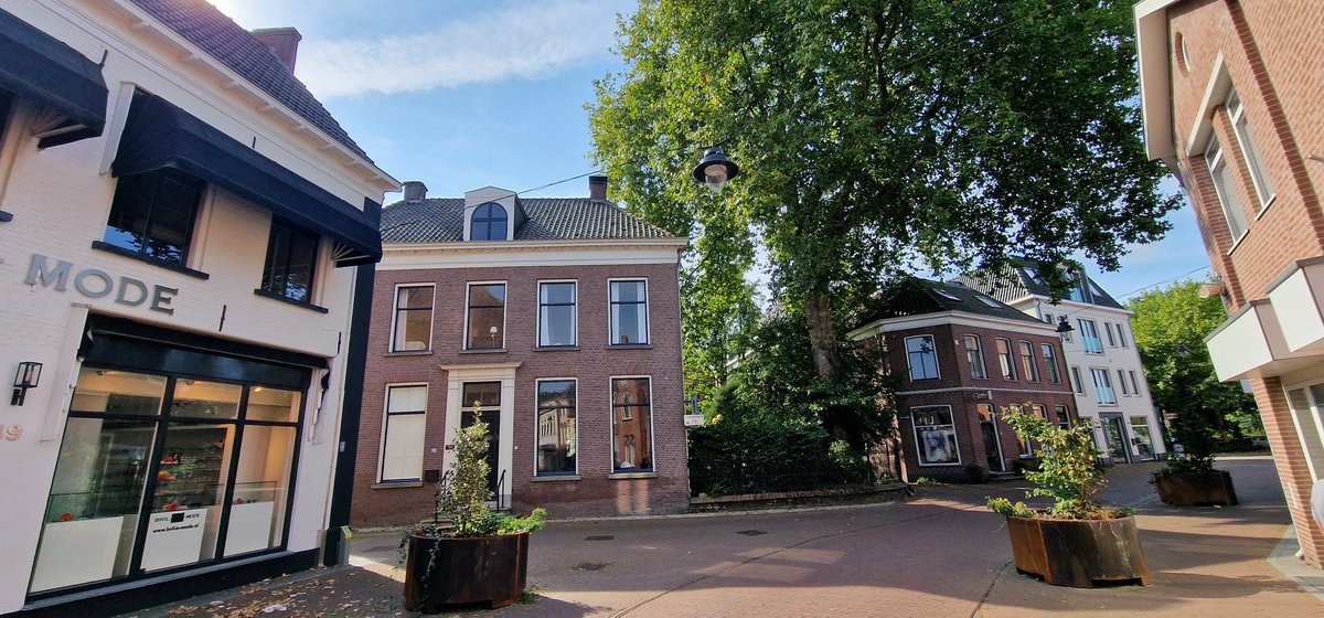 Martin1960's tweet photo. #Groenlo, oftewel #Grol, bakermat van het #Grolsch bier. In de Tachtigjarige Oorlog afwissend in Staatse en Spaanse handen, totdat Frederik Hendrik het in 1627 definitief heroverde voor de Republiek. In lofdicht stak #Vondel zijn enthousiasme niet onder stoelen of banken ππ΄π½βοΈ https://t.co/0iajEDel6o