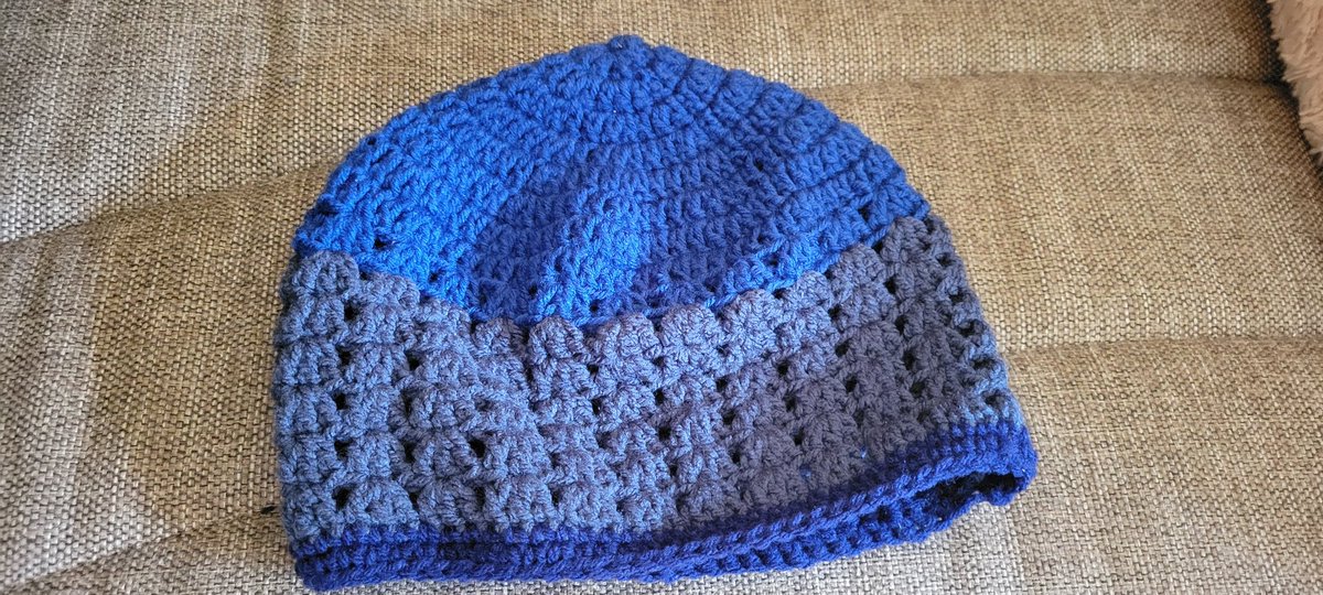 KenishaScraft's tweet photo. I made the shell stitch beanie in child/Teen size. This is going to #warmupAmerica .
#Crochet #Hat #art #Beanie #slouchy #Blue #bluehats #Fiberart #artmoots #Fiberartists #Fashion #slouchy #Donation #Charity #KenishasCraft #craft #Handmade #Handcrafted https://t.co/VAEa7FKvND