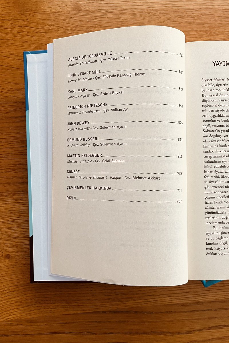 Siyaset bilimi ve siyaset felsefesi çalışanlar için el altında tutulması gereken bir çalışma…

Ayrıca felsefe tarihini ve filozofların politik eleştirilerini merak edenler için de kapsamlı bir yapıt. Çünkü; 

“Anlatılan senin hikâyendir.”

__Descartes