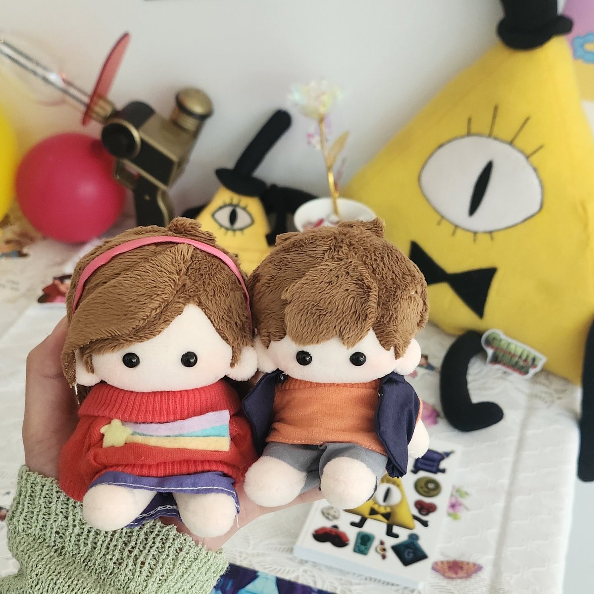오늘 아침에 바로 알바 갔다 오느라 좀 늦었지만 어제 너무 즐거웠어요... 다들 수고 많으셨어요💕 인형도 다들 귀여워해주셔서 넘 감사했어요🥹