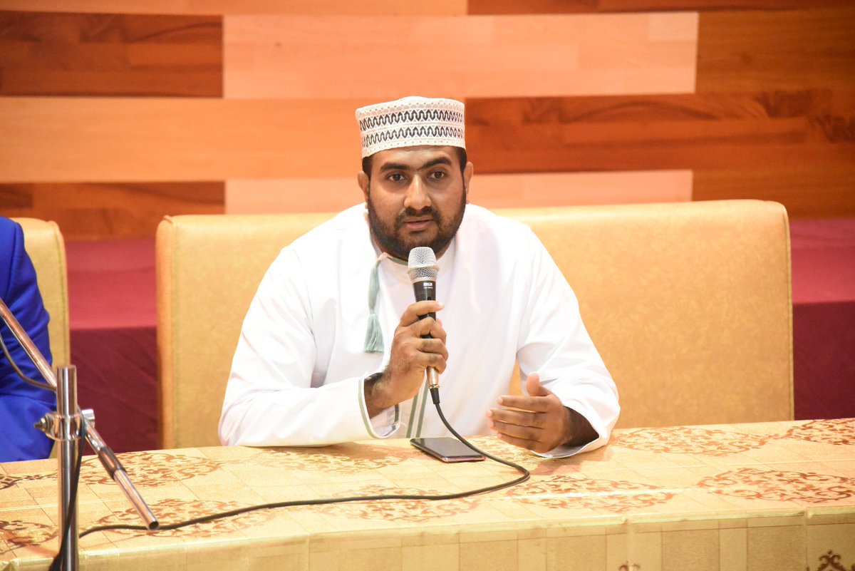 reforminggn's tweet photo. Ametukumbusha kuwa Nia ni sehemu muhimu sana katika kuliendea jambo lolote la Dini na Allah hulipa watu kwa nia zao. Akatukumbusha Khadithi ya kwanza kutoka Arba’een ya Imaam Nawawi Rahmatullahi Alayh. إِنَّمَا الْأَعْمَالُ بِالنِّيَّات https://t.co/IaGzL0pUmR