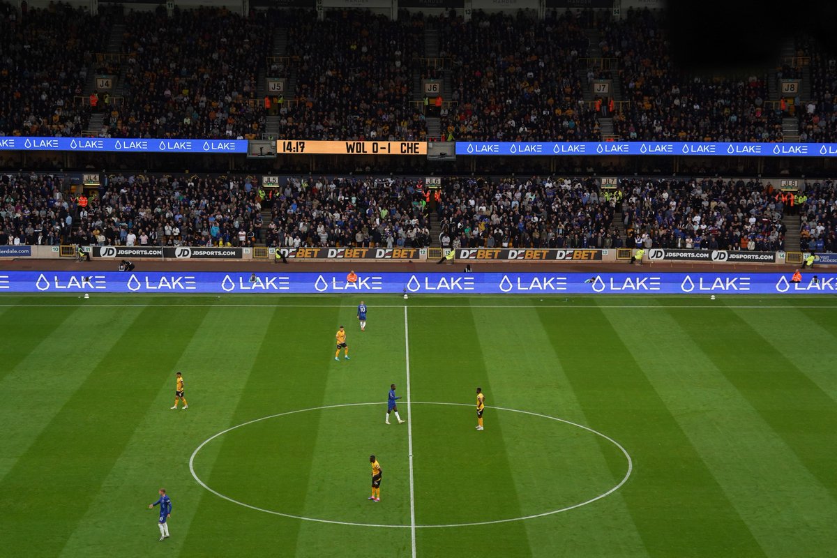 lake_lak3's tweet image. 🚀 Here we go—LAKE was on every screen during the #PremierLeague game between @Wolves and Chelsea! And this is just the beginning with many more games to come! ⚽️

LAKE was impossible to miss—don’t we look great at Molineux? 🔥
Most importantly, this is a fantastic opportunity to…