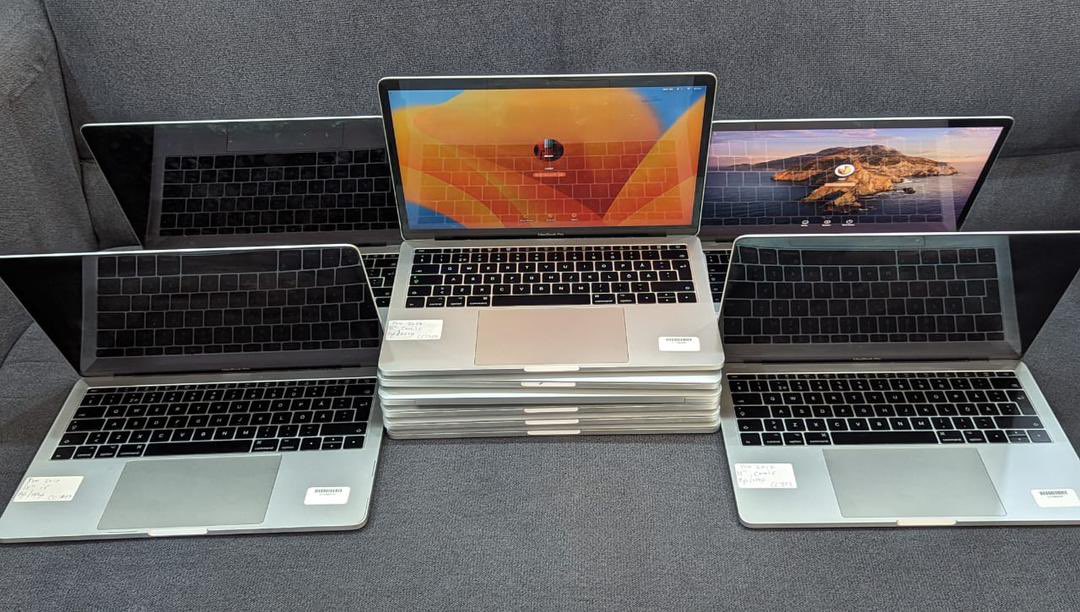 ayosleek's tweet photo. @Mrbankstips UK used MacBook Pro 2017 || 2018 || 2019 available for sell. Dm let’s transact ✅ https://t.co/uTGPaAZdIv