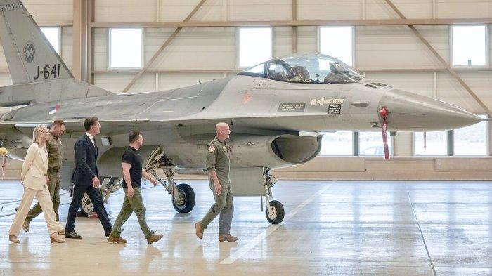 Zelensky Copot Komandan Angkatan Udara Ukraina Gara-gara Kecelakaan Mematikan F-16 dlvr.it/TCfBn4