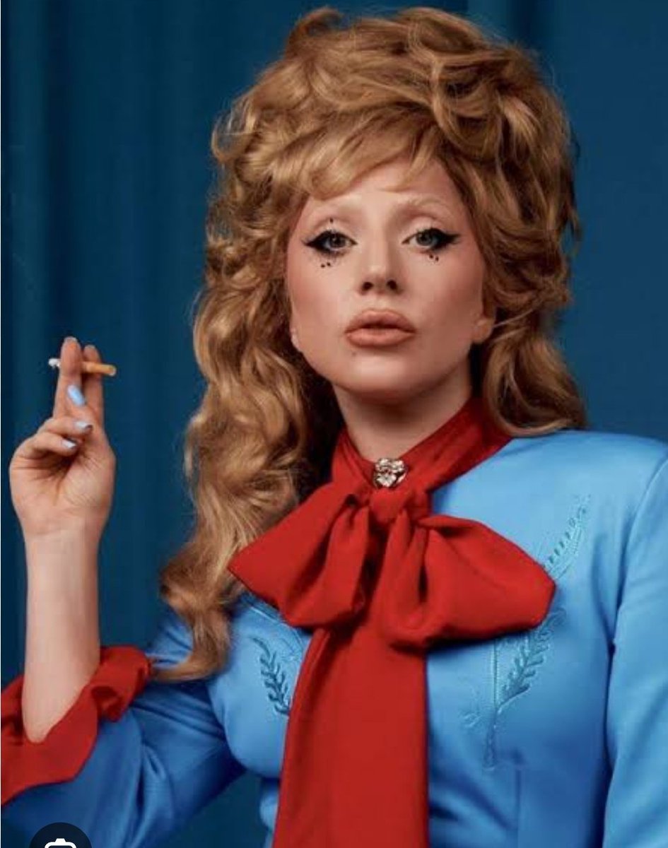 ummarama12's tweet photo. Lagi keracunan sama lagunya Lady Gaga yang Die With A Smile, candu bangettt kagak ada obat pengen repeat terussss https://t.co/rIkSGh1gVa