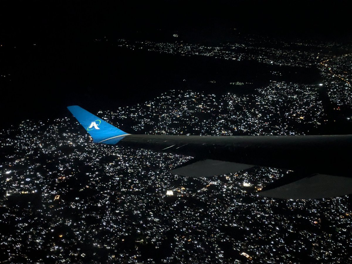Best shot I got of  Kilimanjaro's majestic wings in sight! <a href="/AirTanzania/">Air Tanzania</a>