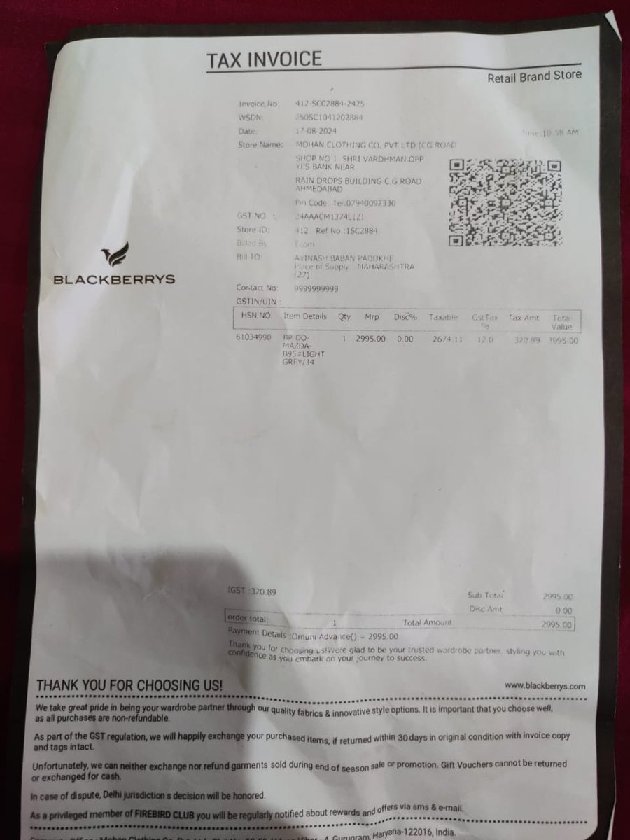 ISHANDAYANII's tweet photo. saying we can't help you they are not accepting big mistake which is made by them. @MyntraSupport i need quick resolution in this matter asap below this text I am attaching proof along with all pictures.
@MyntraSupport 
@myntra https://t.co/R2LLfKd2ue