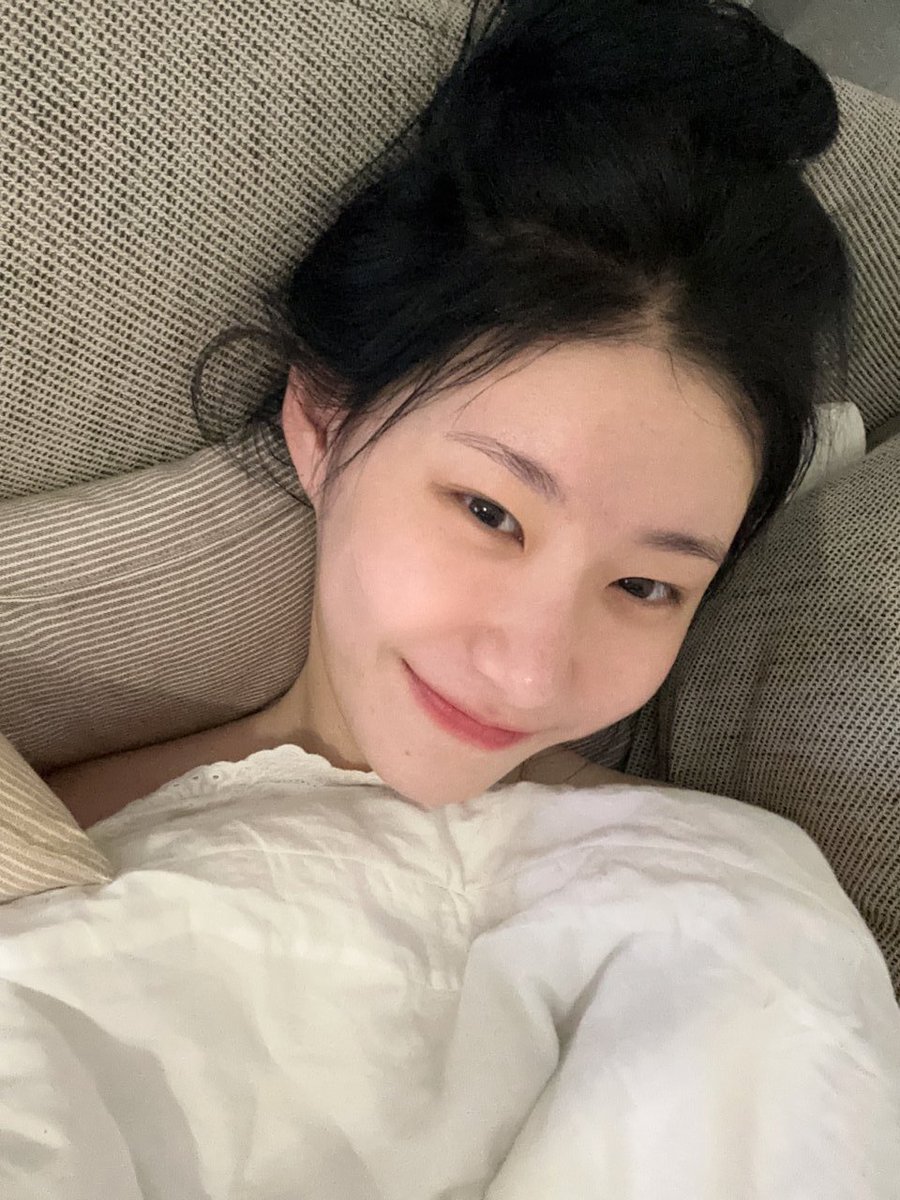 chaeryeong pics tweet media