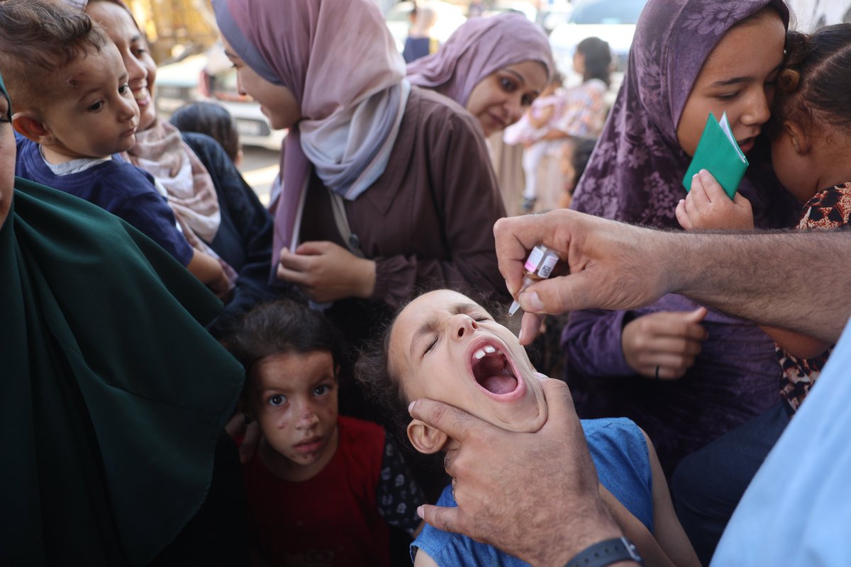 UNICEFmena's tweet photo. The first phase of the emergency #Polio vaccination campaign has officially started today in #Gaza.  To prevent the spread of polio @UNICEF, @WHO, @UNRWA and partners aim to vaccinate over 600,000 children with two rounds of the vaccine.  

Adherence to the area-specific humanitarian pauses is essential for the success of this campaign and to protect the children.