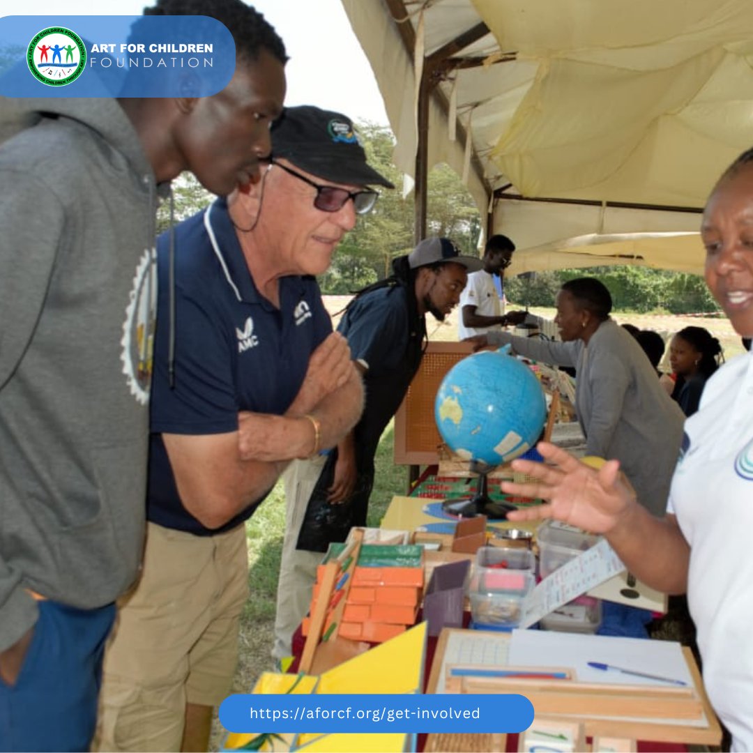 a4cFoundation's tweet photo. Honored to have Richard from @Naivasha_HFair and Safe House at XpArt on Aug 3rd. His dedication to creating safe spaces & advocating for vulnerable communities is truly inspiring. Grateful for his support & leadership.
#1000Strong #XpArt #TheBusScholarshipFund #EmpowerYouth #art https://t.co/tgL4YEr6Fj