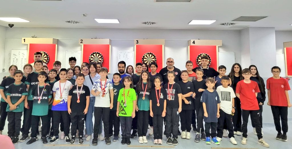 🎯 Dart

🇹🇷 30 Ağustos Zafer Bayramı kutlamaları kapsamında gerçekleşen 

🏆Zafer Kupası Dart Turnuvası 

1️⃣6️⃣ Kulüp
1️⃣0️⃣0️⃣ Sporcunun katılımı ile

📍Sincan Spor Salonunda 
gerçekleşti.