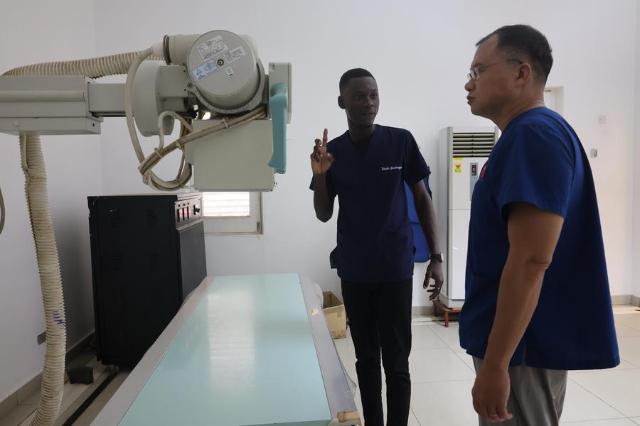 XHNews's tweet photo. People from the health sector in Ghana were impressed by the latest Chinese cutting-edge medical technology on display during a three-day medical industry summit and exhibition https://t.co/RzgqdqQlMF https://t.co/nWr6N3pqpN