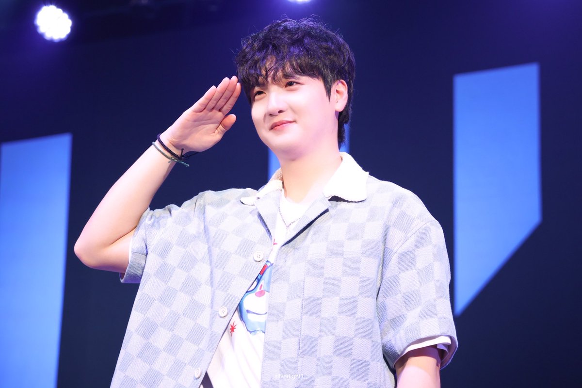 silverlight1_'s tweet image. 240831 #신광일
지구용사는 사라지지 않으니까 
돌아오는 날까지 기다릴게 
앞으로도 함께하자 :)