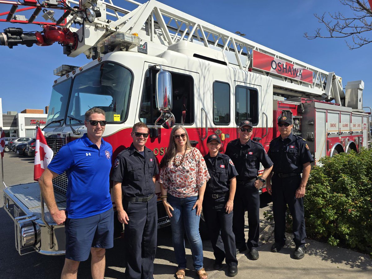 iafflocal465's tweet image. Thank you #Oshawa MPP @jennkfrench for stopping by our #BOOTTOLL and helping @OshawaFire Fighters raise funds for @MD_Canada and other local charities.  Your continued support every year is appreciated. @IAFFCanada @IAFFofficial @opffa @oshawacity