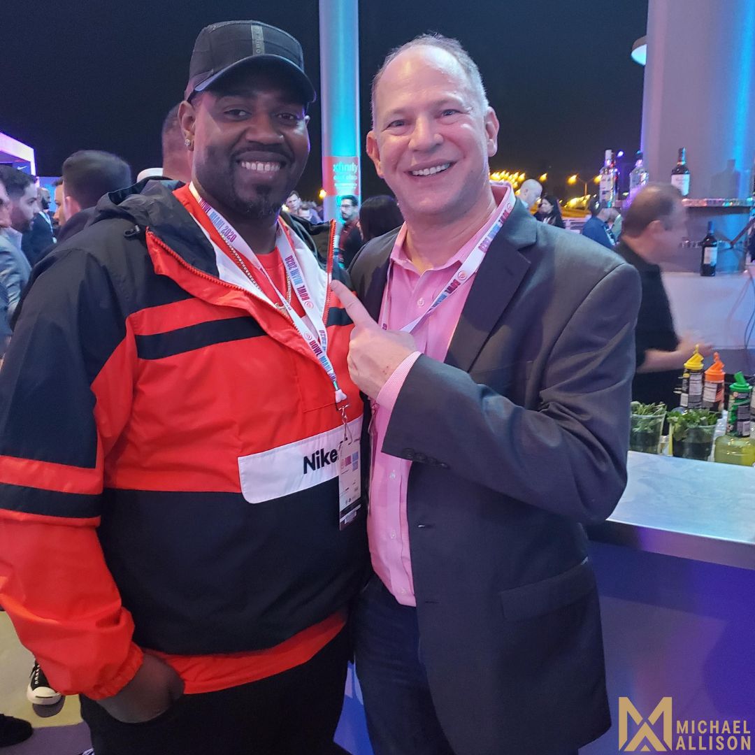 iammikewallison's tweet image. It&apos;s that time of year again – Fantasy Football Draft Day! 🏈 I had the pleasure of kicking off the season and getting some insights from the one and only @MatthewBerryTMR, the fantasy football legend himself....I hope they work!!!

#FantasyFootball #MatthewBerry #MichaelAllison