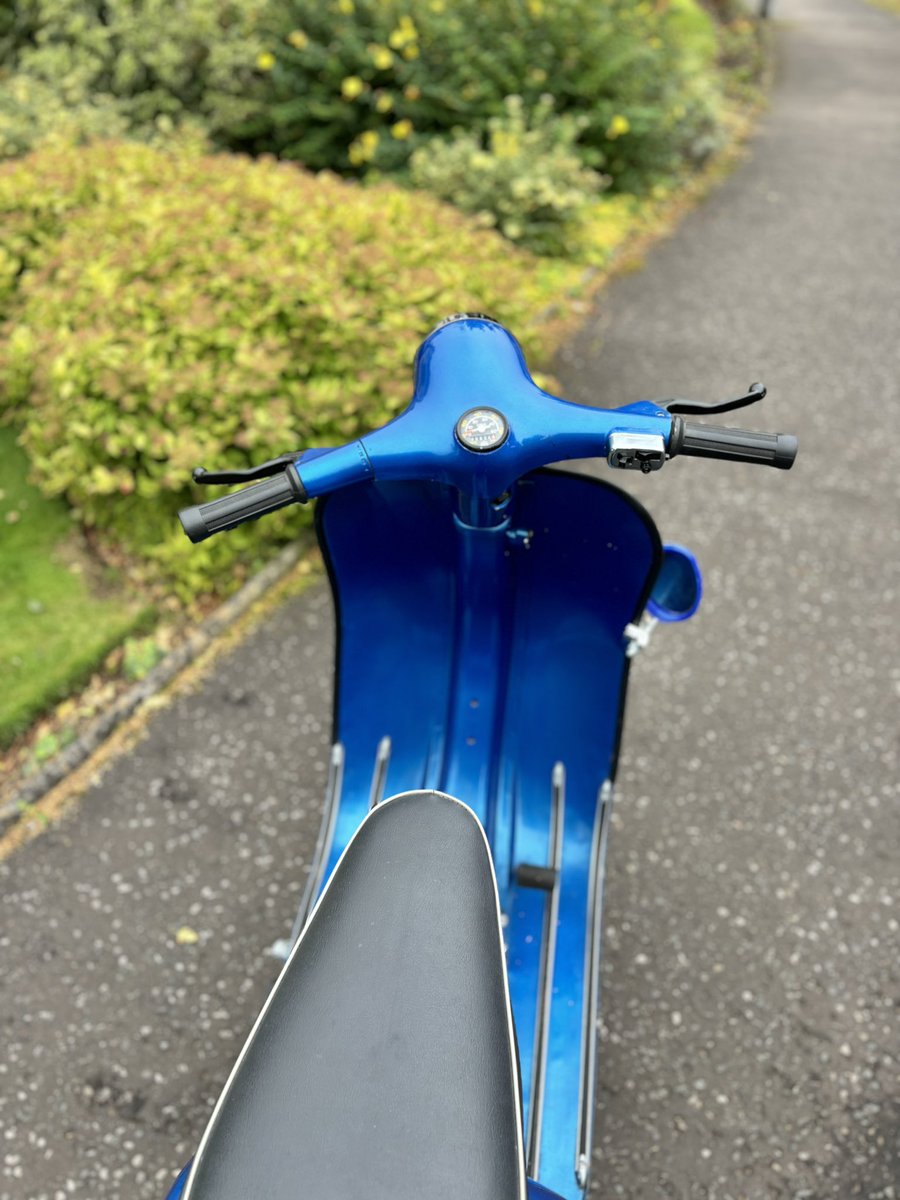 robert2burns's tweet image. Patient ready to leave the clinic..  this wee Smallframe Vespa 50S is an absolute joy to ride… #vespa #smallie #smallframe #fullthrottle