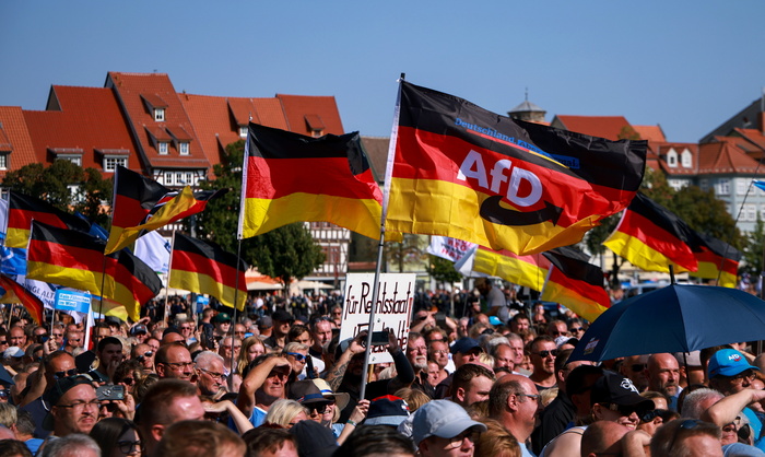 rete22ottobre's tweet photo. Exit pool per il voto nell'est della Germania, boom dell'ultradestra https://t.co/MWK4s8lXrI https://t.co/btlIsgfRYa