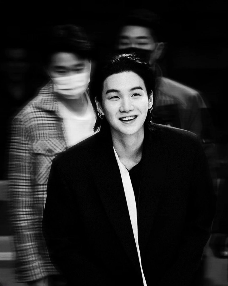 bts_rkive_army7's tweet image. 210
I really love you, please don&apos;t leave me 🥺
#SUGA