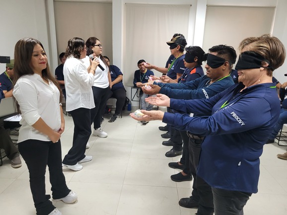 Enrique Alcocer Basto (@enriquealcocerb) on Twitter photo Me da gusto compartirles el "Taller: Dinámica Grupal de Intervención Social y Afrontamiento del Estrés" que impartieron los Psicólogos de la #UniversidadHumanitas como capacitación para los elementos de <a href="/procivy/">Protección Civil Yucatán</a>.👷🏻🦺
#ProtecciónCivil
#SoySeguridad
#SoyAntidesastres Me da gusto compartirles el "Taller: Dinámica Grupal de Intervención Social y Afrontamiento del Estrés" que impartieron los Psicólogos de la #UniversidadHumanitas como capacitación para los elementos de <a href="/procivy/">Protección Civil Yucatán</a>.👷🏻🦺
#ProtecciónCivil
#SoySeguridad
#SoyAntidesastres